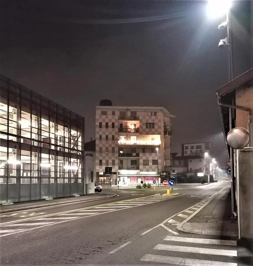 Sleep & Fly Bgy Airport-Station-Center Apartment Bergamo Italy