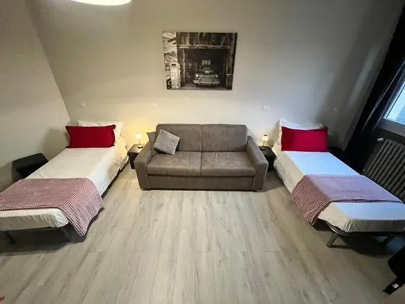 Апартаменты Sleep & Fly Bgy Airport-Station-Center Бергамо